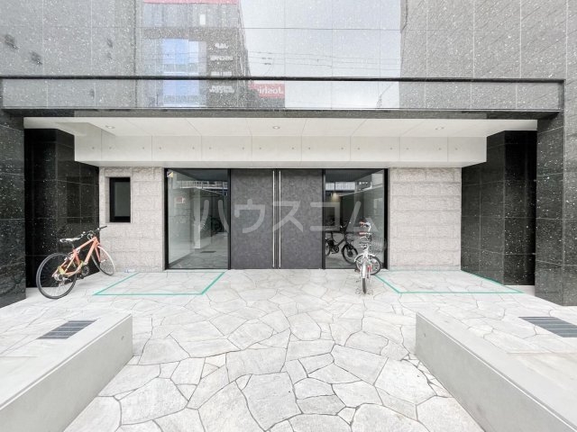 20/27 エントランス