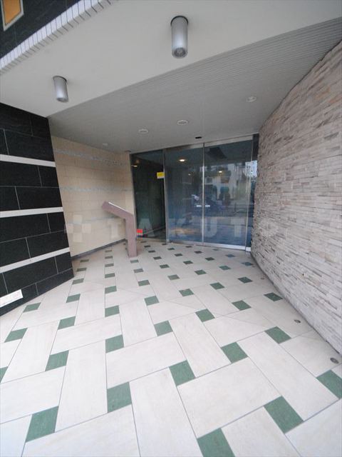 17/28 エントランス