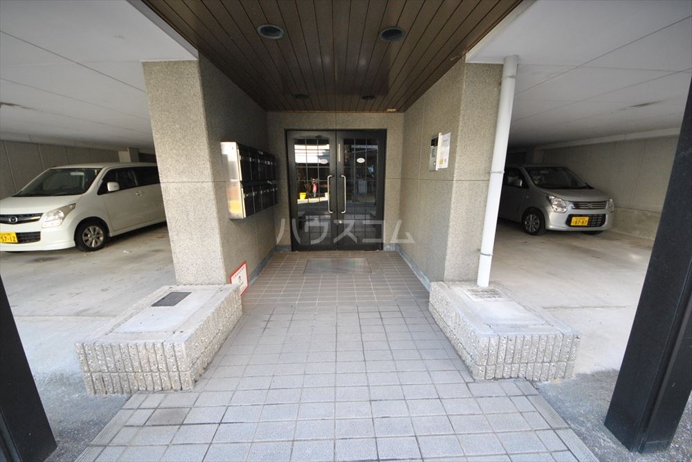 14/24 エントランス