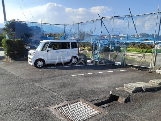 17/23 駐車場