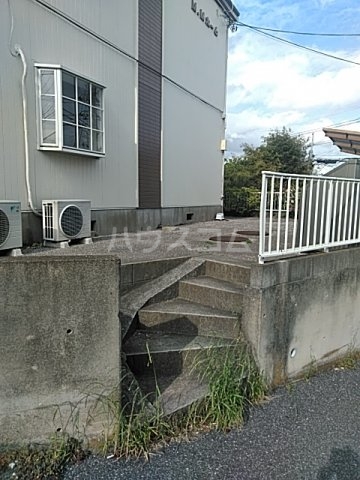 29/30 エントランス