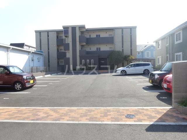 22/30 駐車場