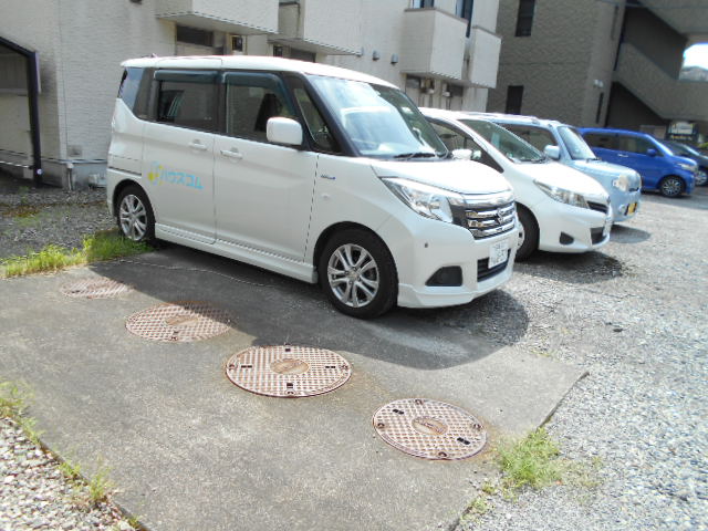 2/6 駐車場
