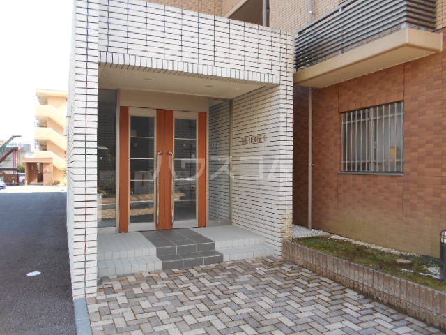 20/20 エントランス