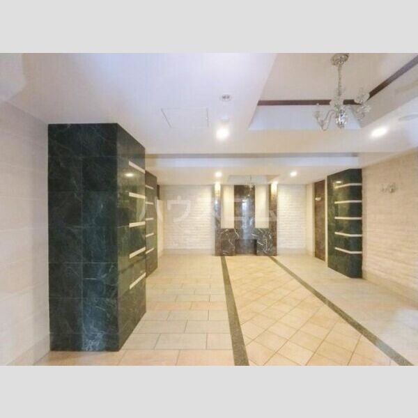 20/29 エントランス