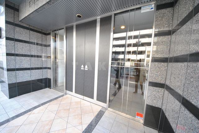 22/30 エントランス