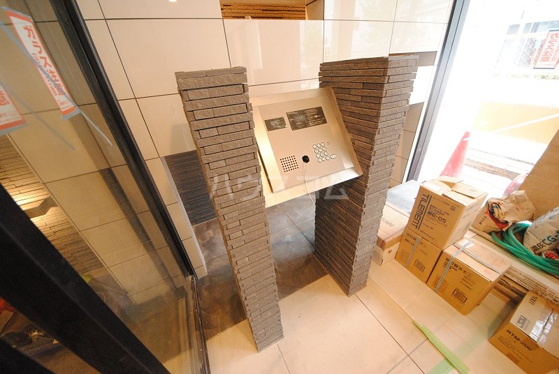 21/29 エントランス