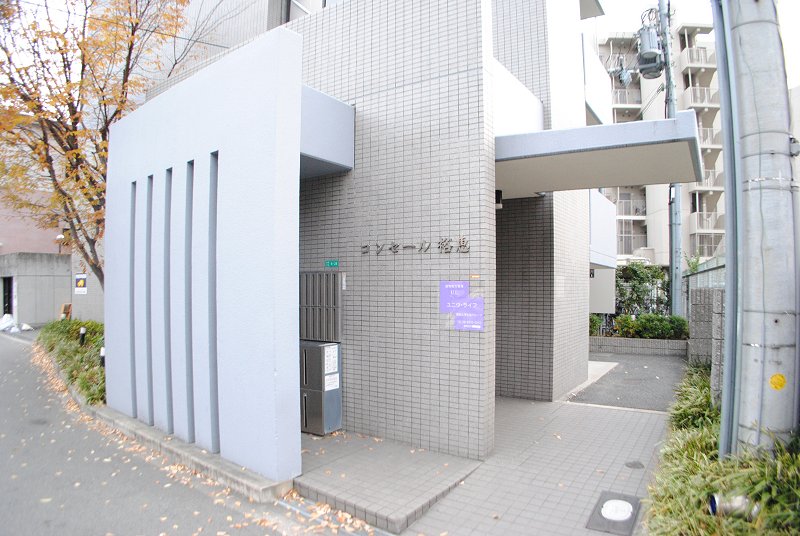 16/25 エントランス