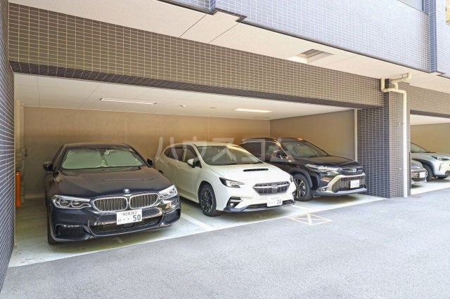 24/30 駐車場