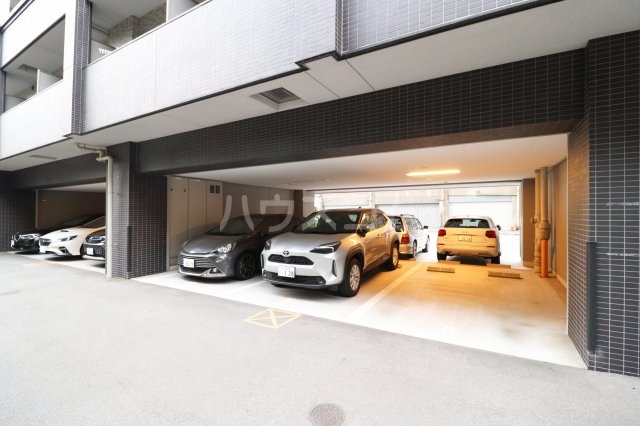 26/30 駐車場