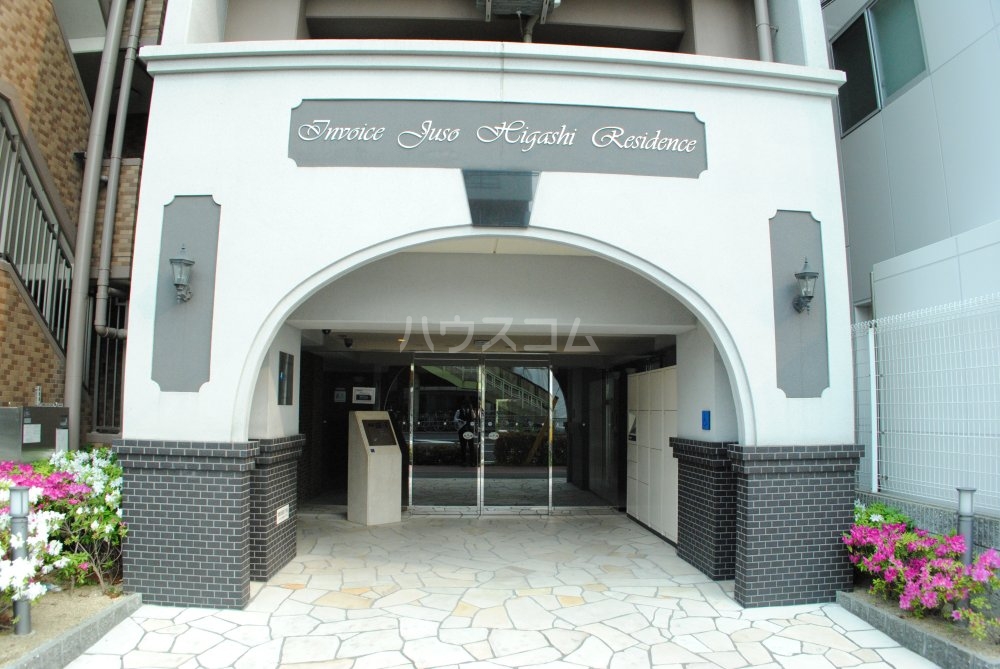 21/30 エントランス