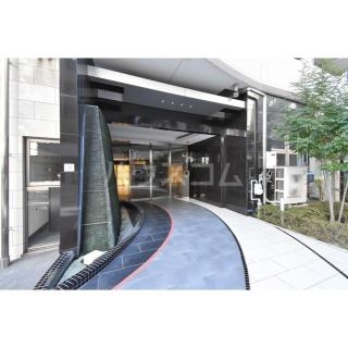 26/30 エントランス