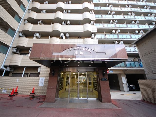 15/23 エントランス