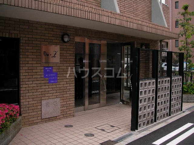 24/30 エントランス