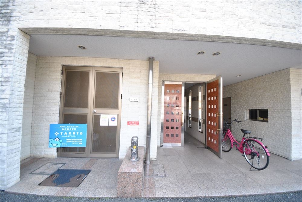 20/28 エントランス