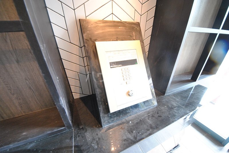 22/30 エントランス