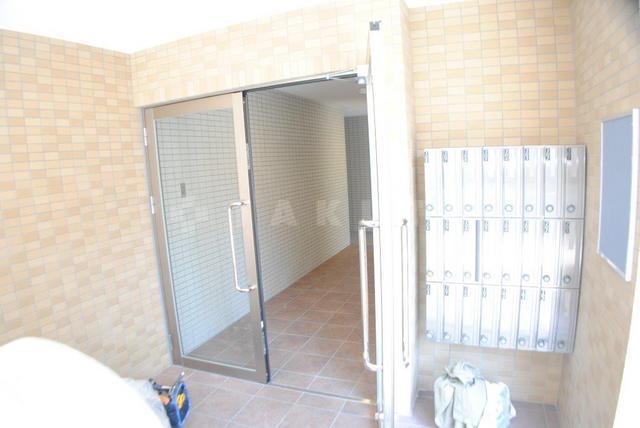 16/26 エントランス