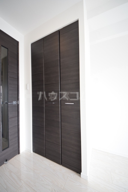 26/30 エントランス