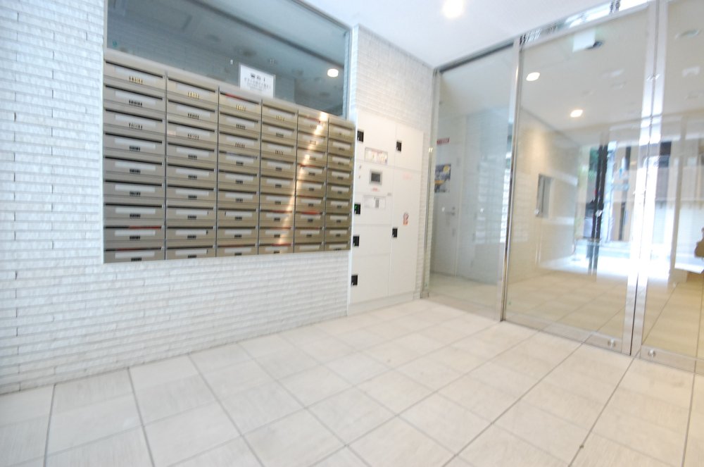 14/20 エントランス