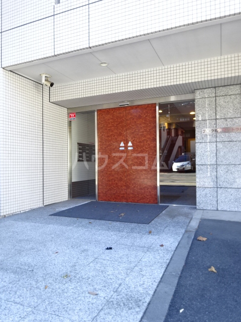 20/28 エントランス