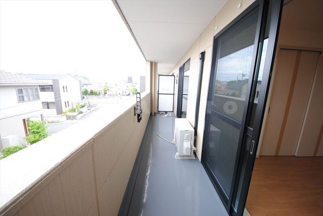 19/27 バルコニー