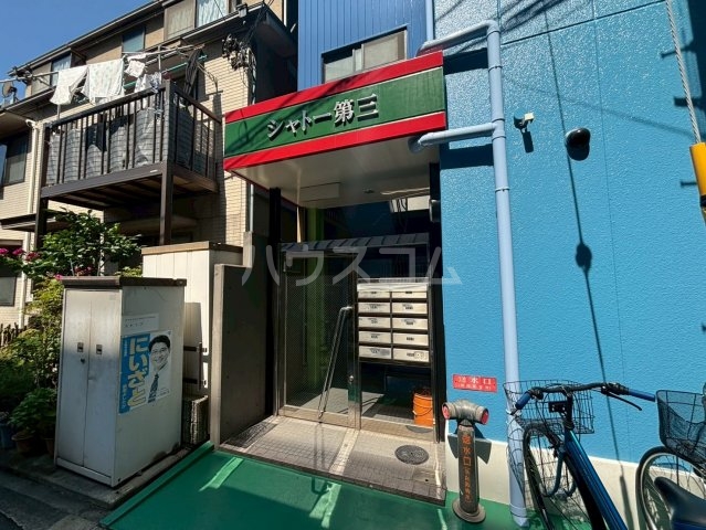 25/30 エントランス