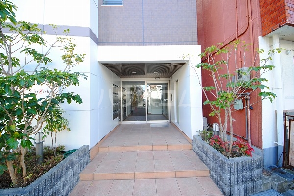 19/28 エントランス