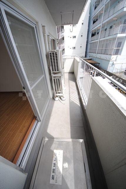 23/30 バルコニー