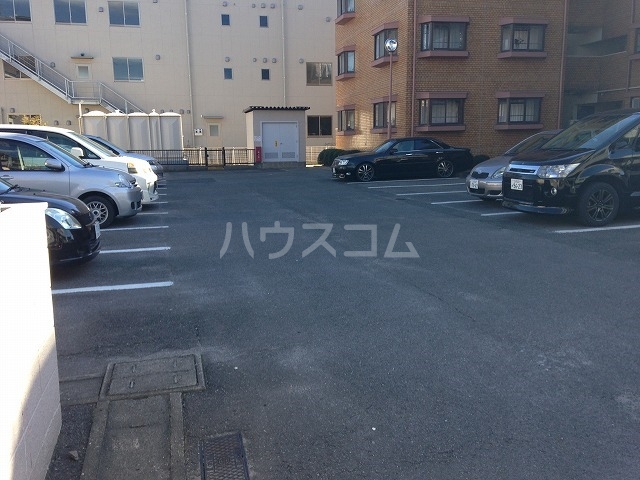 17/28 駐車場