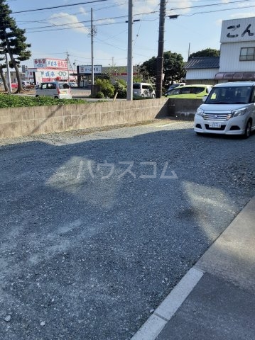 13/19 駐車場