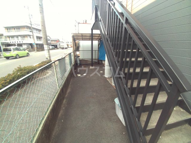 21/30 エントランス