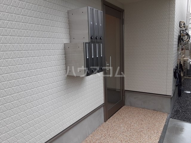 22/30 エントランス