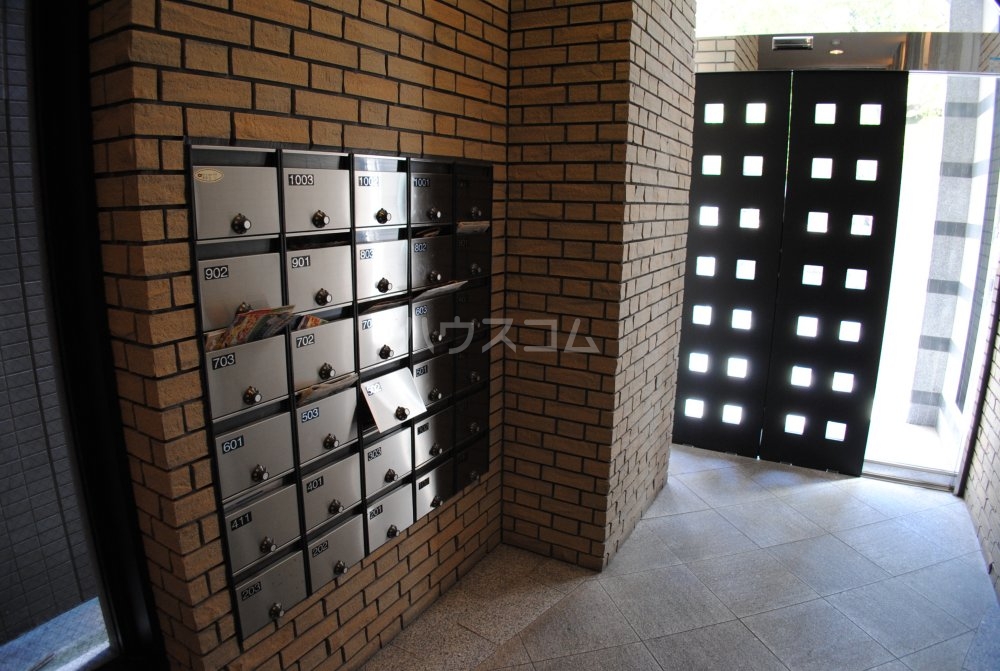 22/29 エントランス