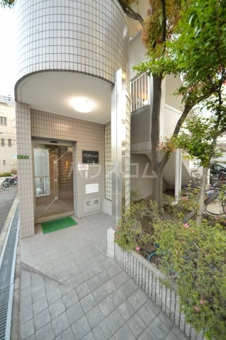 2/11 エントランス