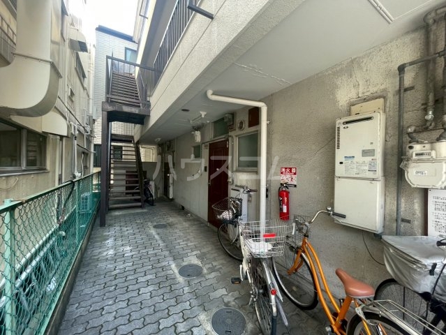 19/29 エントランス