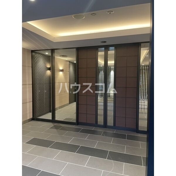 22/30 エントランス