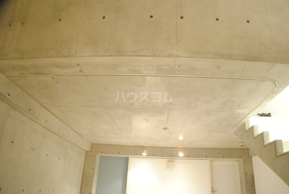 19/30 バルコニー