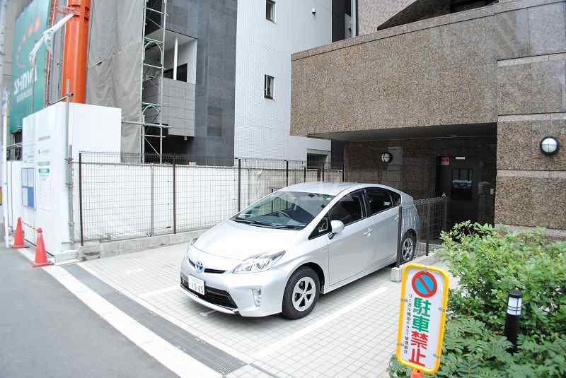 23/30 駐車場