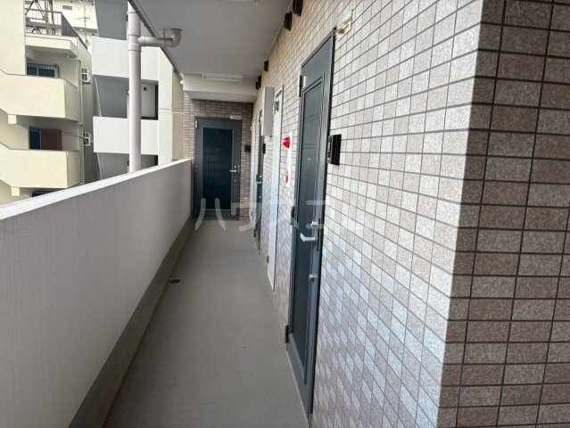 23/30 バルコニー