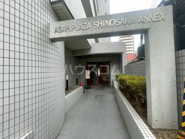28/30 エントランス