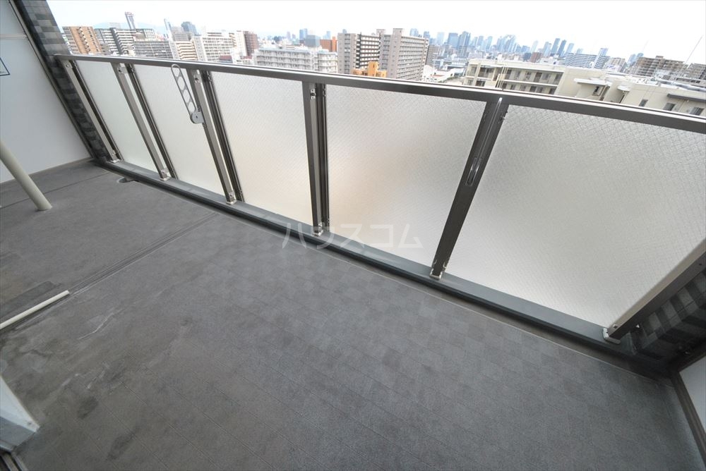 19/30 バルコニー