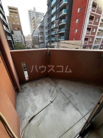 16/27 バルコニー