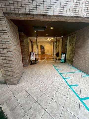 25/30 エントランス