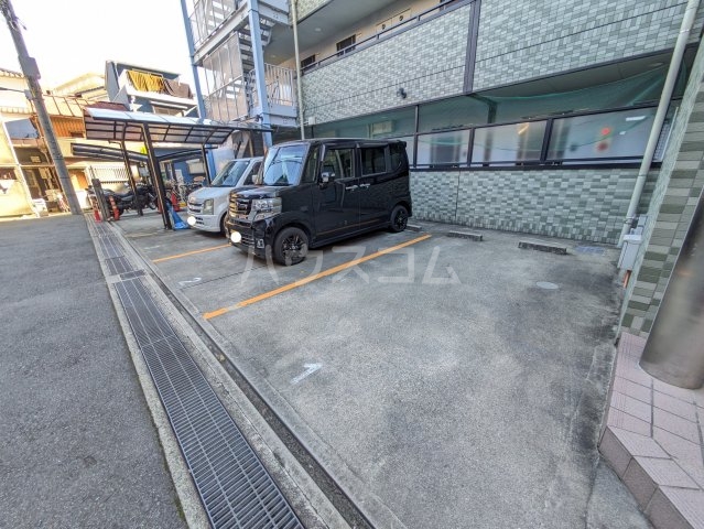 21/30 駐車場