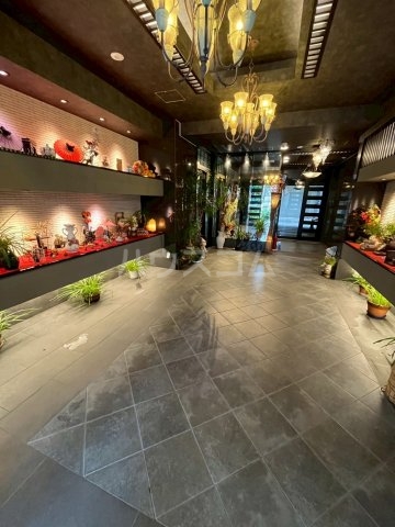 25/30 エントランス