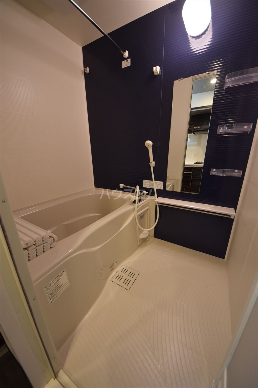 13/30 浴室