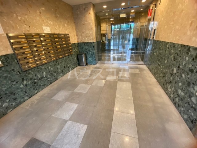 15/25 エントランス