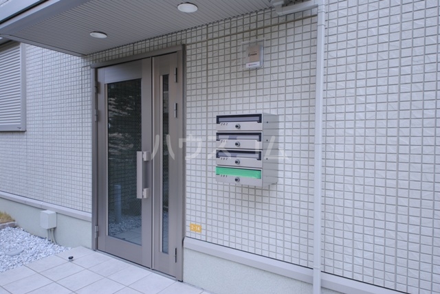 21/30 エントランス