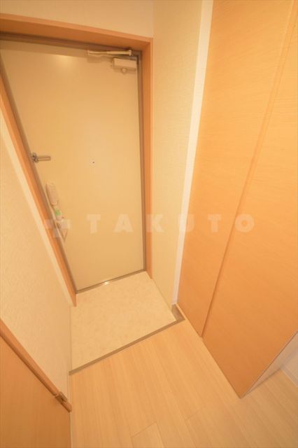 13/30 玄関