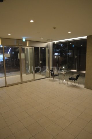 18/22 エントランス